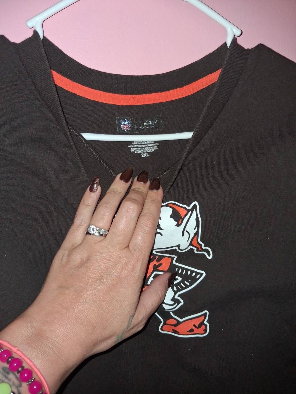 Official NFL Cleveland Browns Long Sleeve Shirt Brown Orange Elf Logo Size 2XL - Picture 2 of 2
